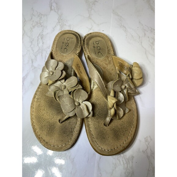 B.O.C. Born Women's Thong Sandals 7 Metallic Gold Flower Flip Flop Slide Flat - Picture 6 of 7